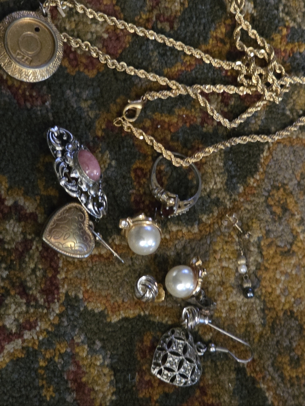 4/$70 Deal! Vintage Gold Tone and Pearl Stud Earrings with Vintage Jewelry Set